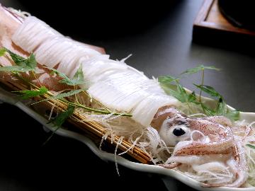 【今期限定！】今しか食べられない！活イカ姿つくりで旬の味わいを！〆は後造りで♪