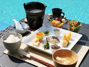 【平日限定】★朝食サービス★プール前のレストランで爽やかな朝の時間◆朝食付き