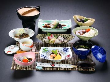 ●スタンダードな「うまかもん会席」●八代海で獲れたお魚や名物・蓮根饅頭でおもてなし【定番】