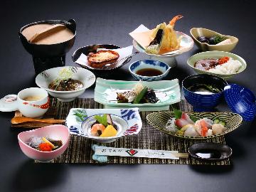 【グレードアップ★ごろうまかもん】料理長オススメ！スタンダード会席に山海の幸を2品プラス♪