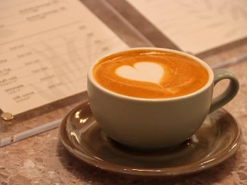 【ラテアート体験】奄美でチルタイム◎バリスタが教えるラテアート体験<素泊まり>