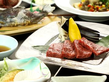 【上州牛ステーキ】旨みたっぷり上州牛のステーキと創作和洋の夕食＆体に優しい和朝食♪アットホームな源泉宿