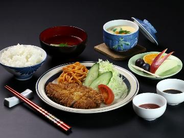 【日替り定食】お手頃日替り定食で観光もビジネスにもお気軽にどうぞ【1泊２食】