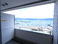 浜辺にある宿で敦賀湾の波音を聞きながらゆったりとした時間を過ごす♪＜素泊まり＞