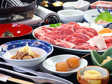【お食事特典てんこ盛り】ジンギスカン×芋煮を召し上がれ♪湯めぐりで蔵王満喫≪1泊2食≫