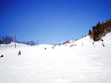 【戸狩温泉スキー場】お得なリフト券付き！！スキー＋天然温泉＋里山のごちそうに幸せ～♪≪1泊2食≫