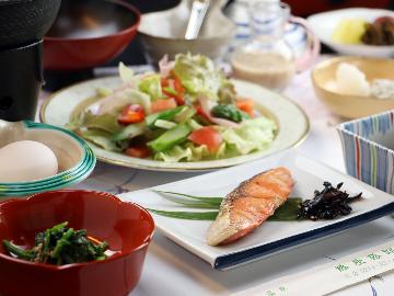 新鮮野菜の美味しい和朝食とｐＨ１０の冷鉱泉を堪能！【１泊朝食】