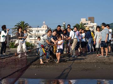 【SNSアップで特典付】地引網体験●お子様歓迎！捕った魚は朝食で＊夕食は金目鯛煮付[1泊2食付]