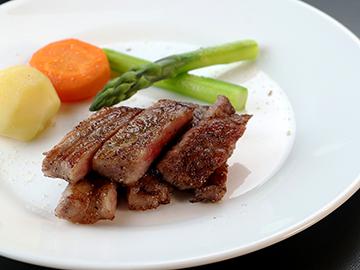 【グレードアップ】Ａ５ランクの仙台牛サーロインステーキをご堪能！自慢の料理でおもてなし♪