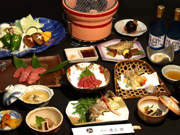 【グレードアップ】『飛騨牛陶板焼き』×『刺身こんにゃく』×『馬刺し』ちょっと贅沢に♪［1泊2食付］