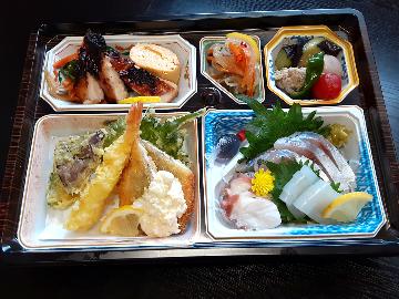 【２食付プラン】　お手軽リーズナブル！夕食は地元で有名な仕出し屋さんのお弁当★+゜ビーチまですぐ