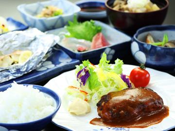 【2食付き】魚沼ブランド「越後もち豚肉」がメイン！和洋折衷のお料理を満喫！