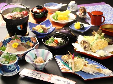 山海の旬をたっぷり♪味自慢のはらだ荘『季節会席』と源泉かけ流し温泉でゆったり・・・