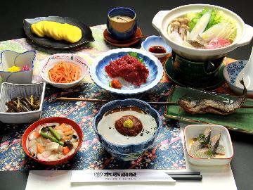 【2食付】茅葺屋根の古民家大内宿に泊まりに来てくんろ～！本格炭火の囲炉裏料理で郷土料理を食べなっせ！！