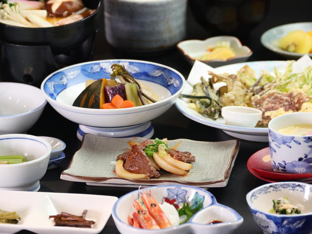 【氷ノ山登山応援♪】朝食はおにぎり弁当・夕食は宿で楽しむ♪