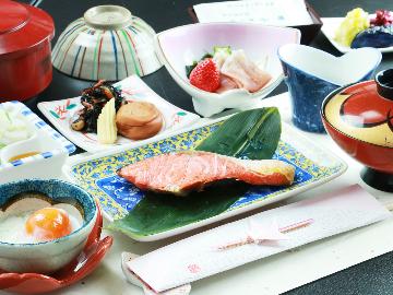 【朝食付】自慢の朝食で元気に一日のスタートを！藪塚駅徒歩10分♪