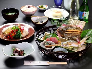 【1泊2食付・鳴門満喫華やか籠盛り膳】彩り鮮やかなお料理♪山・川・海の幸をお届けいたします♪