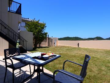 【朝食付】海の見えるホールにて素敵な朝食を！天気の良い日は海を眺めながら♪