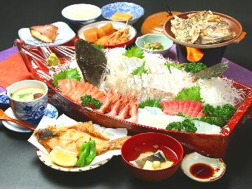 海辺の民宿が大判振る舞い!!ぴちぴちお刺身！舟盛り食べたーい(^^♪《舟盛り会席プラン》