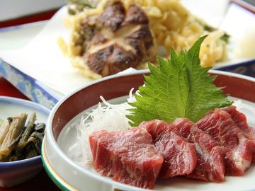 『和朝食』または『おにぎり弁当＆特典付』が選べる2食付♪　甲武信ケ岳や八ヶ岳白駒池散策が人気