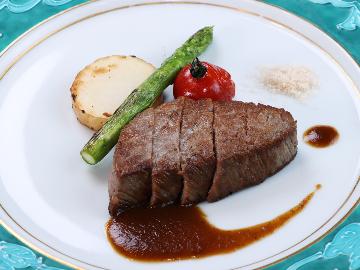 ≪青森県産霜降り和牛ステーキ≫ジュワっと広がる脂の甘味と肉の旨味に舌鼓!贅沢コースで青森堪能♪