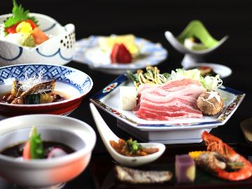 ２連泊で２泊目が1,100円OFF♪ゆったり温泉を満喫！お食事は人気の≪月替わり御膳≫【2食付】