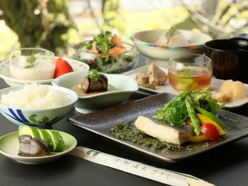 直前割引★大人気プランを最大一人2000円OFF♪【2食付】お箸で和フレンチと貸切露天風呂【スタ...