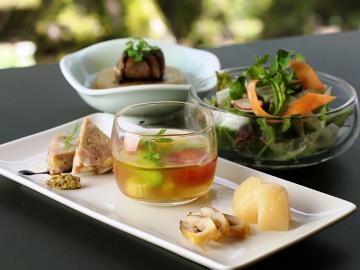 【2食付】GW！新緑の中癒しの温泉宿で寛ぐ特別プラン≪貸切露天風呂≫【スタンダード】...