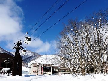 【春スキー価格／リフト２日券付】 栂池高原スキー場のリフト券付き！宿泊コミコミ一泊二食プラン