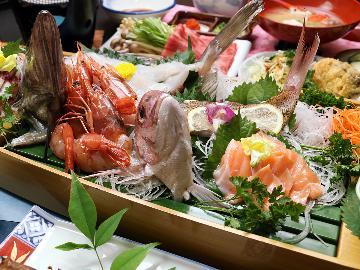 【いば旅あんしん割】お部屋食でゆっくり新鮮《海の幸の舟盛》や《常陸牛》を頂く茨城の旅《旅館》