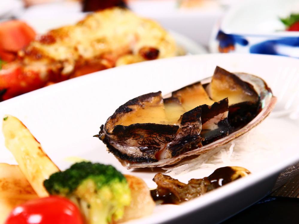 グレードアップ◆アワビもついたリッチな食事でご褒美旅☆＜1日5組の宿＞