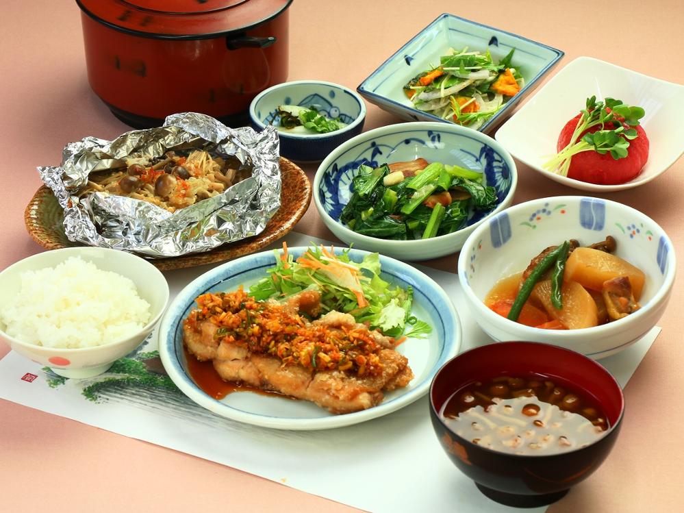 【家族旅行応援】旦那特製 ボリューム満点な日替わりメニュー♪家庭的な料理でほっこり♪基本プラン