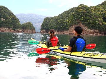 【アクティビティ】海と遊ぼう！シーカヤック体験♪澄んだ海で最高の爽快感を♪《2食付》
