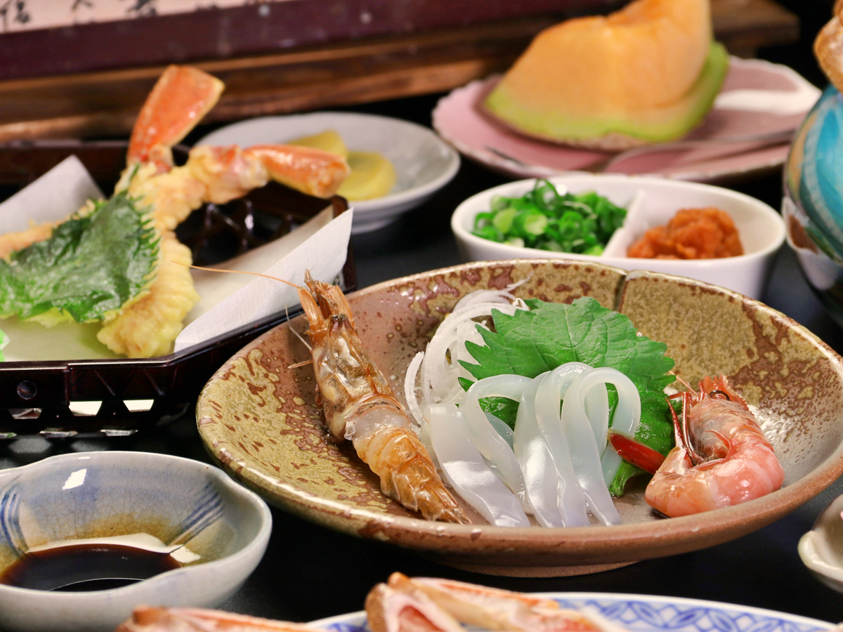 【HP限定価格】期間： 11月7日~3月31日【リーズナブルに！二人に１杯】冬の王様！厳選された蟹が14300円～！うま味広がる≪カニすき≫コース