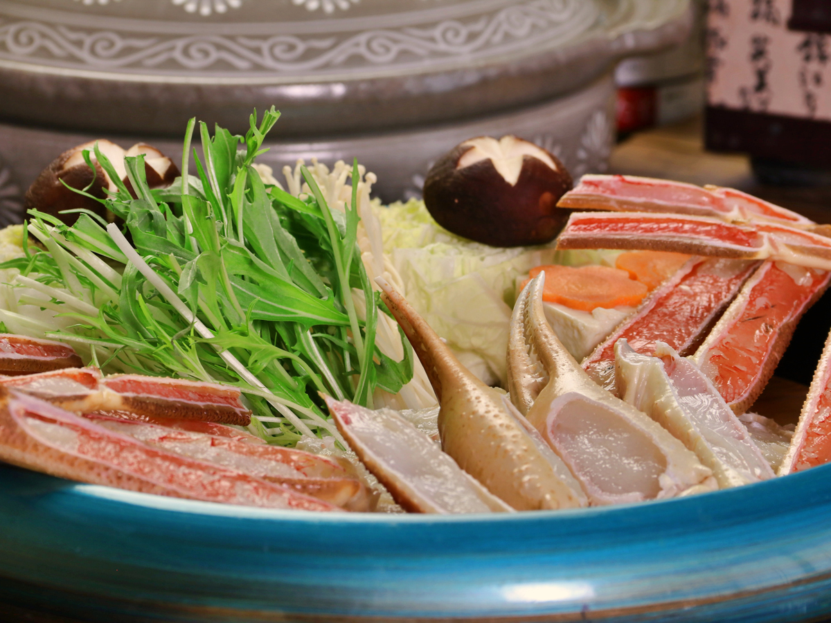 【HP限定価格】期間： 11月7日~3月31日『イチオシ』満腹カニフルコース×冬の贅沢≪香住産松葉ガニ≫茹で蟹丸ごと1杯姿付〔お一人様2.7杯分〕