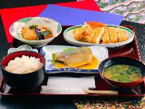 【1泊2食】出張でこれは嬉しい！メイン3品の夕定食◎食事好評♪まちなかde駐車場無料