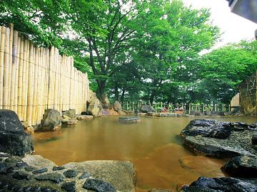 【1泊2食付】板長厳選の和食膳と源泉かけ流しの大露天風呂で温泉を満喫♪