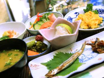 【1泊朝食付】女将手作り和朝食♪夕食持込みＯＫ！天然温泉100％掛け流し！駐車場・Wi-Fi無料！