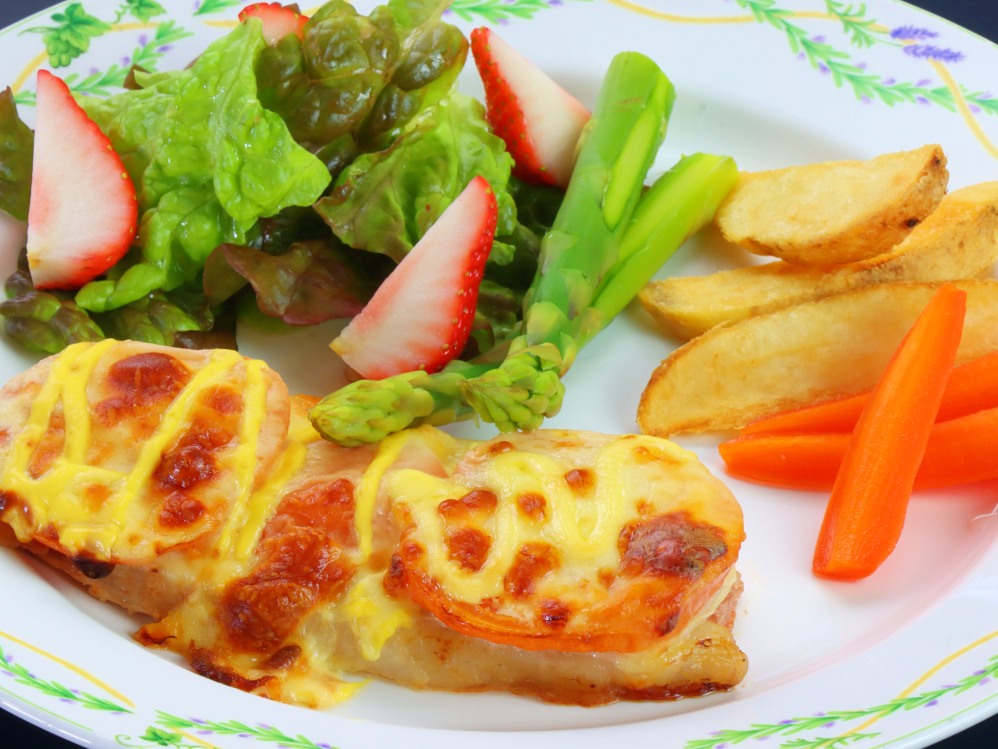 朝早くに出発の方におすすめ♪夕食は和洋折衷手作り家庭料理をどうぞ☆【1泊夕食付】