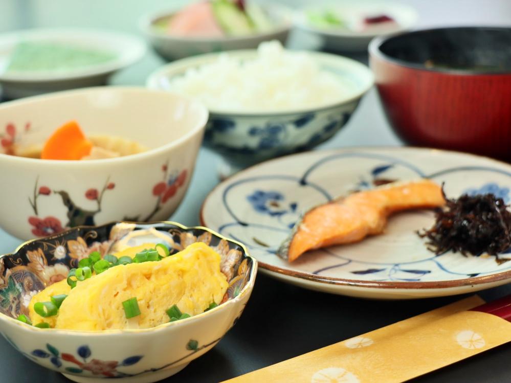 《家族同士・グループでワイワイ♪》　朝食がついた大部屋利用のグループプラン　【朝食付】