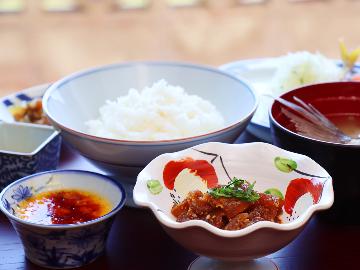 【1泊朝食】朝は島の和朝食・・・のんびり過ごす島の旅♪