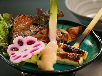 【夕食付き】土曜日限定！夕食は和風レストラン七曲りで味わう名産・しゃも料理プラン♪