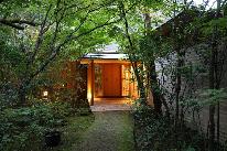 【連泊リトリート】森の静寂に身をゆだね、深い癒しへと導かれる滞在 〜滞在をより快適にする連泊特典付き〜