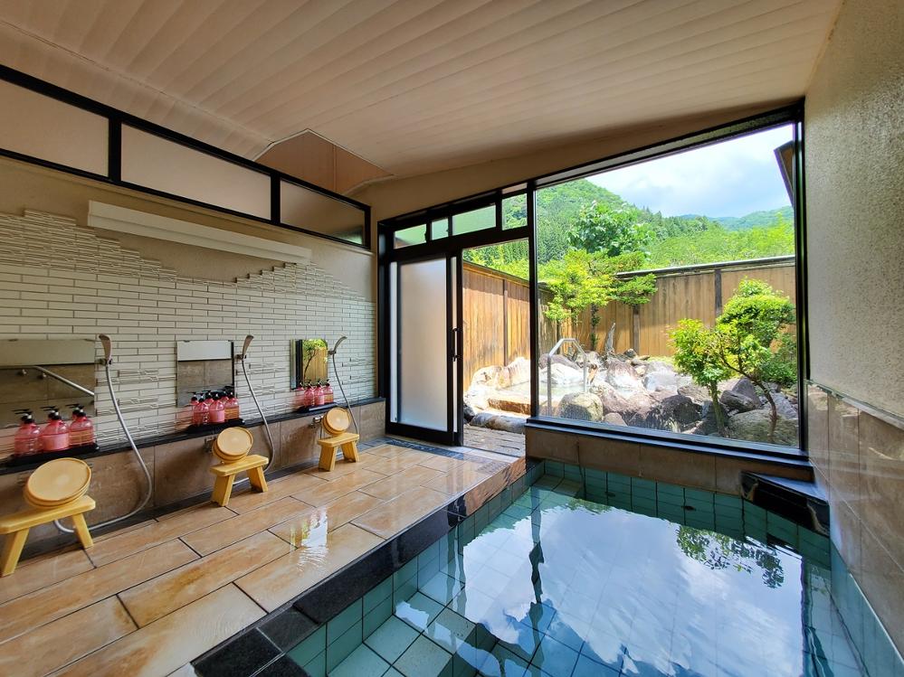 【ひとり旅】源泉かけ流し温泉でのんびり♪自由気ままな素泊まり＆併設レストランで食事もOK◎