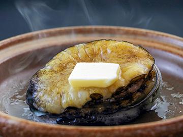 ◆【ビジネス応援】〈活あわび陶板焼き付〉ご夕食はボリューム満点の日替わり定食☆［1泊2食］