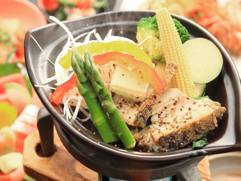 【鮑ステーキ】歯ごたえと柔らかさが共存！？希少な能登産の天然アワビが食べられます