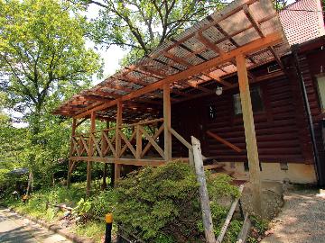 露天岩風呂付コテージ【きり】屋根付きデッキ+源泉かけ流しの温泉を満喫!