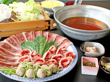 【全国旅行支援対象】名物鉢伏鍋♪ジューシーなカモ&キジ肉とお出汁のしみた新鮮野菜をご飯で掻き込む1泊2食☆特典付