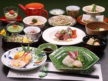 【絹の膳～kinunozen～】当館最上級コース…こだわり抜いた食材を贅沢に使った旬会席