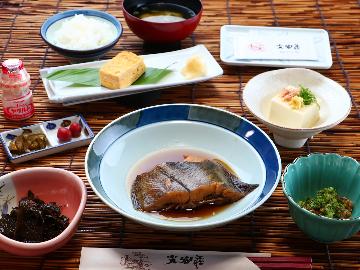 ◆【朝食付】新潟コシヒカリ三大産地の佐渡！美味しい佐渡米と旬のお魚をお楽しみください♪